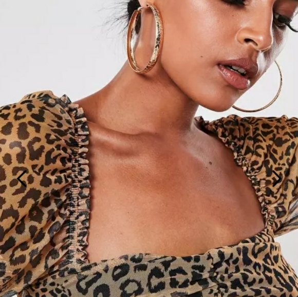 Leopard Mesh Milkmaid CropTop - Picture 2 of 5